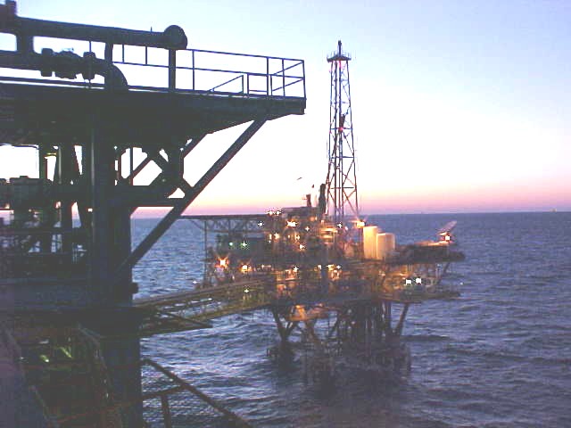 Photograph illustrating: The Deepwater Horizon Shadow Is Longer Than Anyone Hoped